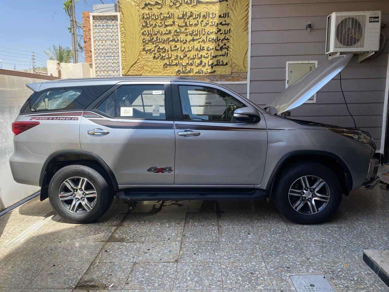 سلام عليكم اخون عندي تويوتا فورجنر البيع سيارة بسمي موديل 2017 سيارة ماشيه 100مكاني ديالى السعر خاص او اتصل ***********
