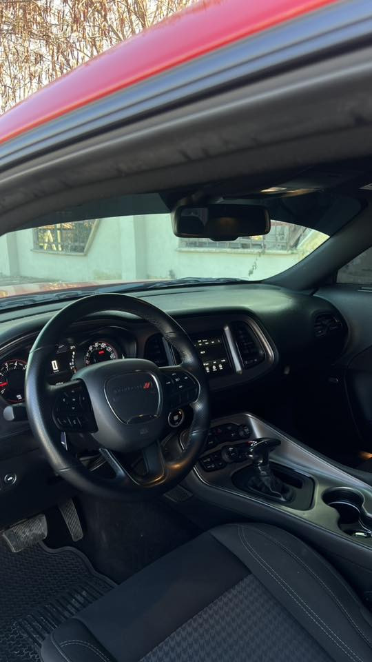 جالنجر 2023 last call 
ماشيه 13 الف
الحادث جاملغات ثنين اماميه وجزء من البوند بدون دواخل بدون شواصي 
السيارة جديدة كلش وجاهزة من كل النواحي ماتحتاج مصرف درهم شرط
السيارة كاتي تترقم شمالي 
السعر 174 وبيها مجال
للتواصل ***********
