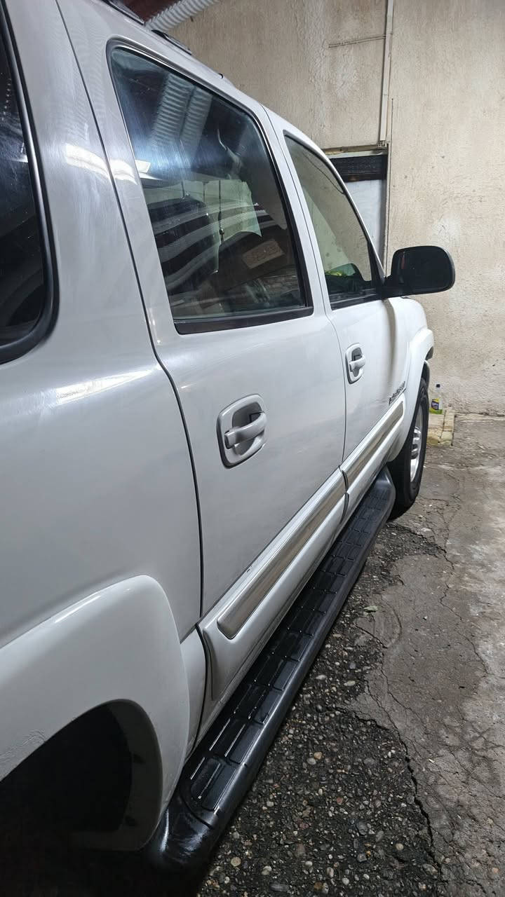 اصوليه بسمي  مكينه 8100 كير ا1000 حداديه تخم تايرات

بيه شخط وضربه بينه بصوره العنوان البصره كرمه علي تجي وشوف السياره بعينك مامتواجد علئ الفيس الرقم *********** السعر 150$ وبيه مجال
