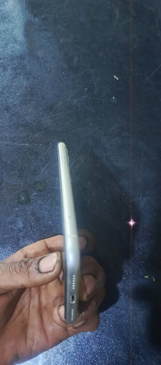 السلام عليكم ايفون 11 للبيع ما مبدل بي شي
شاشه كفاله
بطاريه نسبة ٧٠
شخط بالكامره الخلفيه ما مأثر بالتصوير البورتريه وغيرها
سعره 175 قفل قفل جهاز حلو الله شاهد
***********
