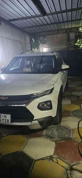 السلام عليكم
تريل بلايزر 2023

رقم اربيل باسمي تحويل مباشر 

هزة جديدة

بصمة وتشغيل عن بعد

كرسي كهرباء

نظام eco 

كروس سرعة

تحديد مسار

شفتات 

اوتو بريك

هاند بريك دكمة 
محرك 1200 تربو بدون دوانز جدا اقتصادي 

السيارة فول عدا الفتحه

حادث السيارة واظح بصور 

تبديل جاملغ اصلي وصبغ حافة البنيد فقط

سعرها 133 

مكاني الغزالية

***********
