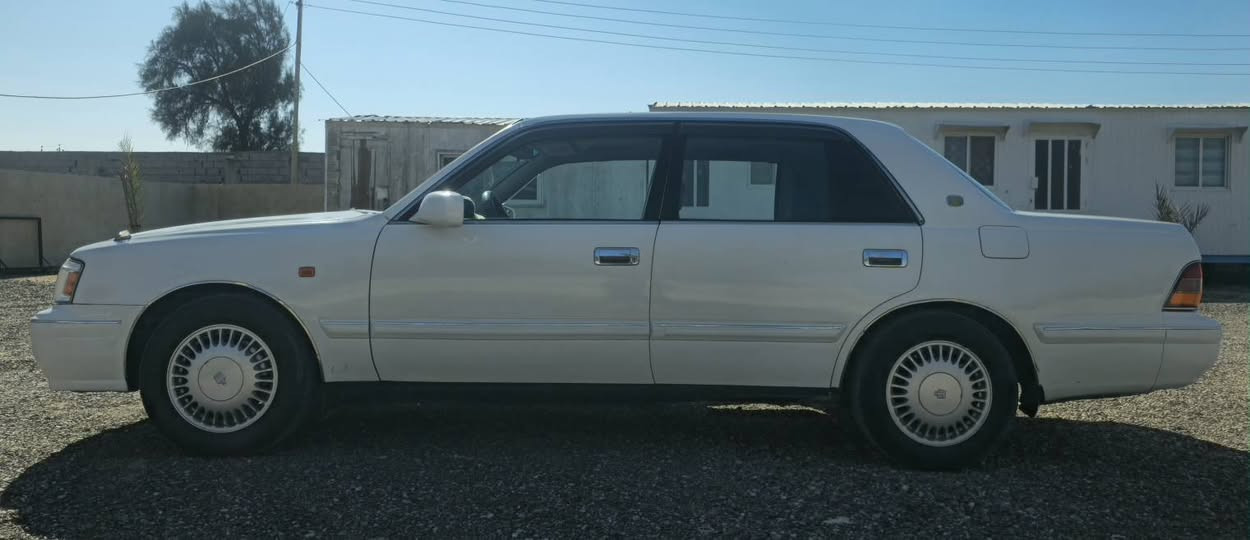 السلام عليكم
راس الثور تكم موديل 2000 
مكينه كير كفاله 
حداديه كفاله 
تخم تاير تبريد كفاله 
السياره صبغ عام مبدل سستم 
السعر 95$ بيها مجال بسيط 
التواصل ***********
