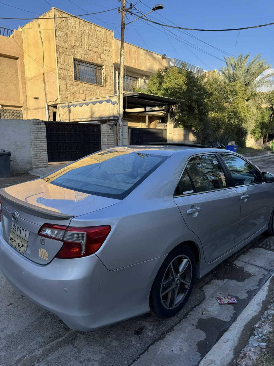 كامري موديل 2015 خليجي فول مواصفات بيها صبغ قطعتين فقط رش بدون دواخل سياره حلوة مكينه بيها خيط بخار بسيط جدا السعر 135 وبيها مجال بسيط جداً *********** بغداد العامرية شارع العمل الشعبي
