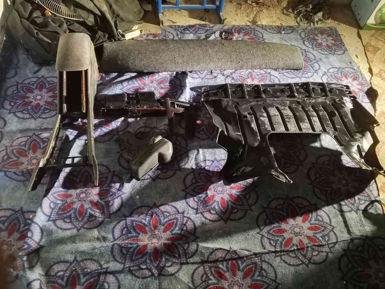 السلام عليكم
غراض راس ثور ب60 وبيهن مجال بسيط


**إذا كنت صاحب هذا الإعلان وتريد حذفه لأي سبب، رجاءا أرسل رسالة إلى الدعم الفني**