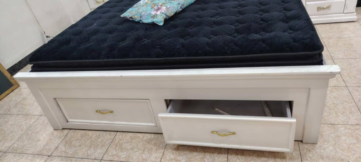 للبيع غرفه نوم صاج كويتي جديد بعدهه عندي نقله واريد ابيعه مستعجله ع بيعته جداً مكاني تاجي


**إذا كنت صاحب هذا الإعلان وتريد حذفه لأي سبب، رجاءا أرسل رسالة إلى الدعم الفني**