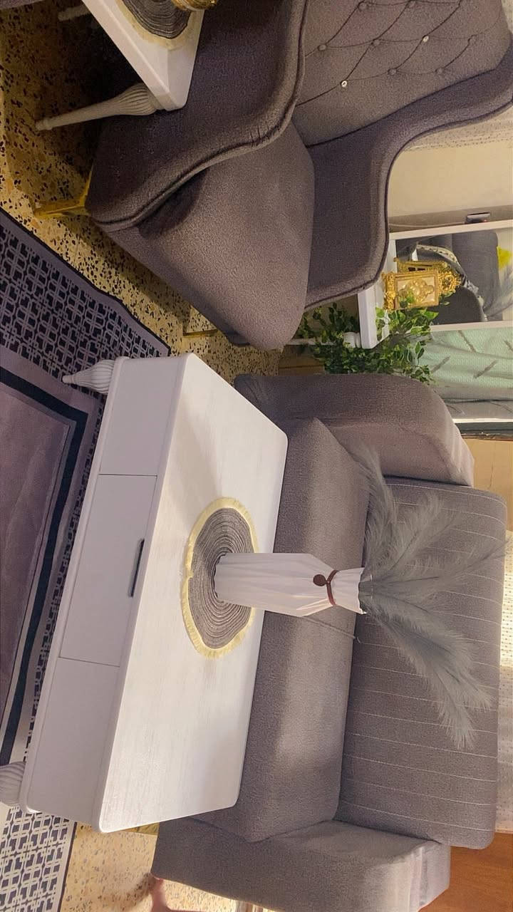 تخم عشر مقاعد للبيع ٢٥٠ وبي مجال الشراي يتفضل ‭٠٧٧٤ ٠٠٧ ٢٢٠٧‬
