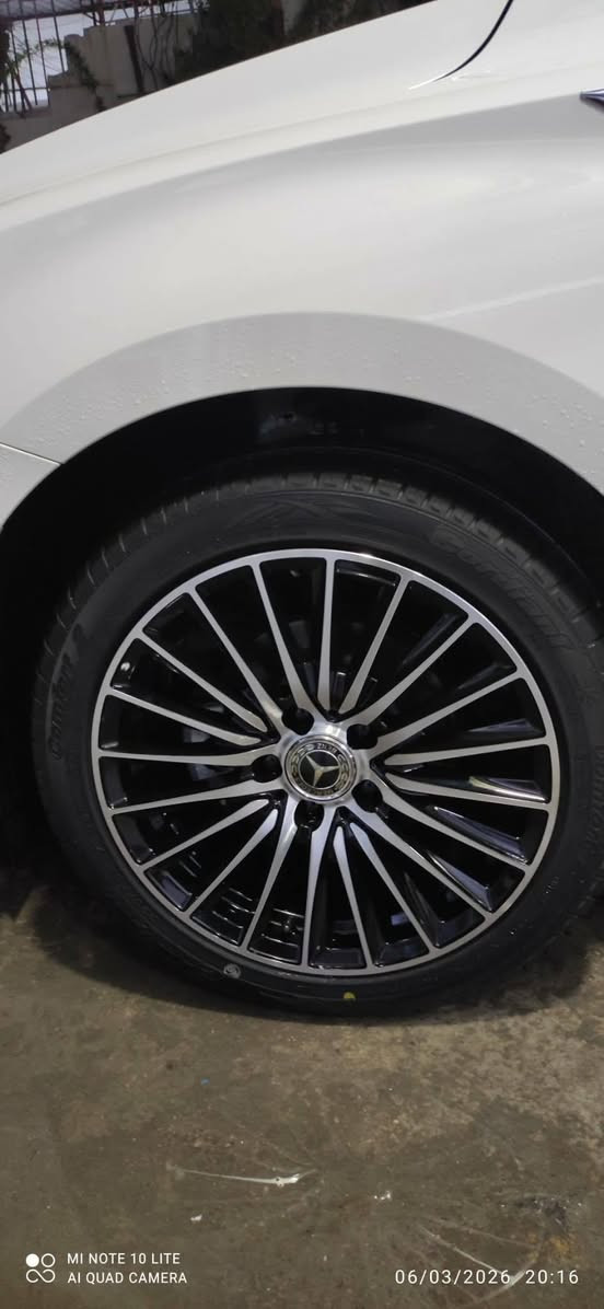 ویل و تایه ی لۆک بۆ فرۆشتن
قیاسی  225/17R/45/
یه ک حه فته یه به ستراوه 
تایه کان ڕووسین مویله کانیش لۆکن شتێکی زۆر شاز و تایبه تن شوخت و ڕوشاوی نیه 
بۆ ئێم جی و شاهینه و مارێسی دس سکۆدا و مه لیکه ئه بێت 
***********
***********
