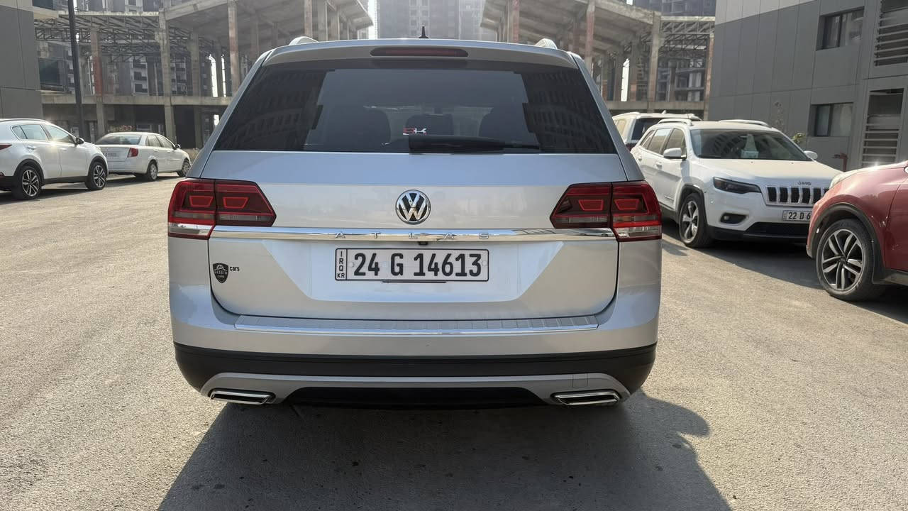 السلام عليكم للبيع فولكس واكن اطلس مديل 2019 سياره وارد امريكي حادثها مذكور بل منشور ورقم الشاصي موجود رقم دهوك السياره ماشيه 115 الف قابل للزياده عنوان السياره بغداد 
سعر السياره 205 ورقه وبيها مجال 
للاستفسار ***********
