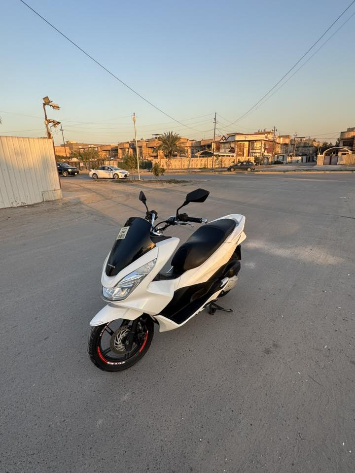 السلام عليكم للبيع بيسي اكس جيل الثاني ياباني دراجة بحالة الوكالة ماشية 23 الف مكينتهة كلش كلش حلوة وناعمة طستهة حلوة كفراتهة نضيفة موصفات حساس اي بي إس وحساس ستان دراجة تتعب تكول جديدة واوراقهة كاملة كلهة بلادية  سعرهة مليونين / و 150 الف 2150 وبيهة مجال  العنوان بغداد البلديات الرقم ***********
