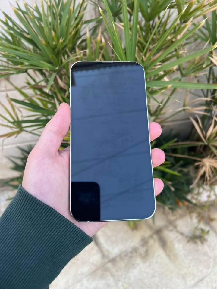 سلام عليكم عندي آيفون 13 برو ماكس الجهاز امبدل فقط شاشه + بطارية ذاكرته 256 نموذج M مكاني بغداد السعرررر 425 وبي مجال بسيط الاتصال ***********
