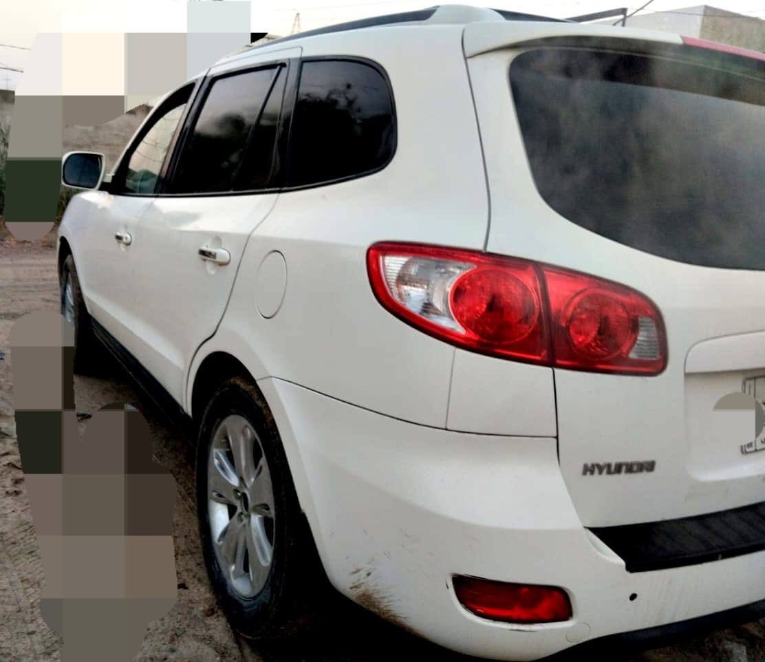 للبيع او مراوس سنتافي 2010 ادوات گصة جنطه بانزين بانزين فول عدا البصمه مكينه 6 سرندر فور ويل اشاره بالمري 7 راكب مكينه وگير وحداديه على الشرط متومه وكامله السعر 55 بي مجال للتواصل ***********
