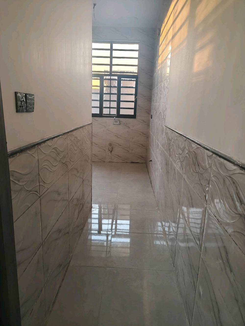 متوفر منازل كل المساحات وبناء درجة اولى 
حديث كلاسيك 
طابو زراعي صرف سند25 قرار محكمه 
زعفرانية بيت بنيه 
الاسعار على الاتصال تستفسر
متوفر هيكل وقطع اراضي