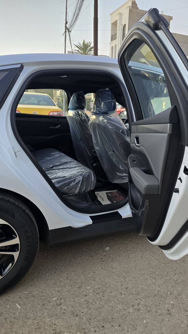 جن بلاص الفول للاخير مو عاديه انتبه اخويه فووول
ماشيه 710 كيلو ع البانزين
ماشيه 1000 على كهرباء 
غراضها ممستخدمهن 
ذابلها غراض فوك ال400 الف بالعافيه عليك
السعر 21 مليون و300 وبيها مجال 
العنوان شارع فلسطين
سياره باسمي
***********
