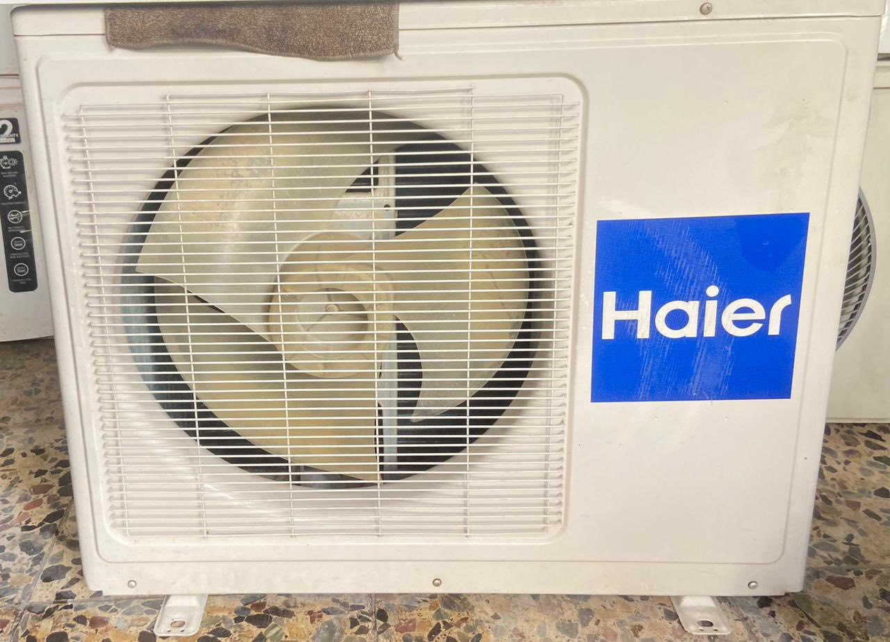 سلام عليكم
سبلت HAIER ❄️.             

2 طــن 
سبـلت كـامل من جميـع الملحقـات 
R22  فـول   عـادي ليس انڤيـرتر 🔴
نضـيف مـال بيت 🏠 
السبـلت مابـي اي نقـص نـضيف 100‎%‎ 
السـعر - 450 بـي مجال 💵💵
المـوقـع 📍
الـگرادة -داخل  
هـاتف ☎️. ***********
