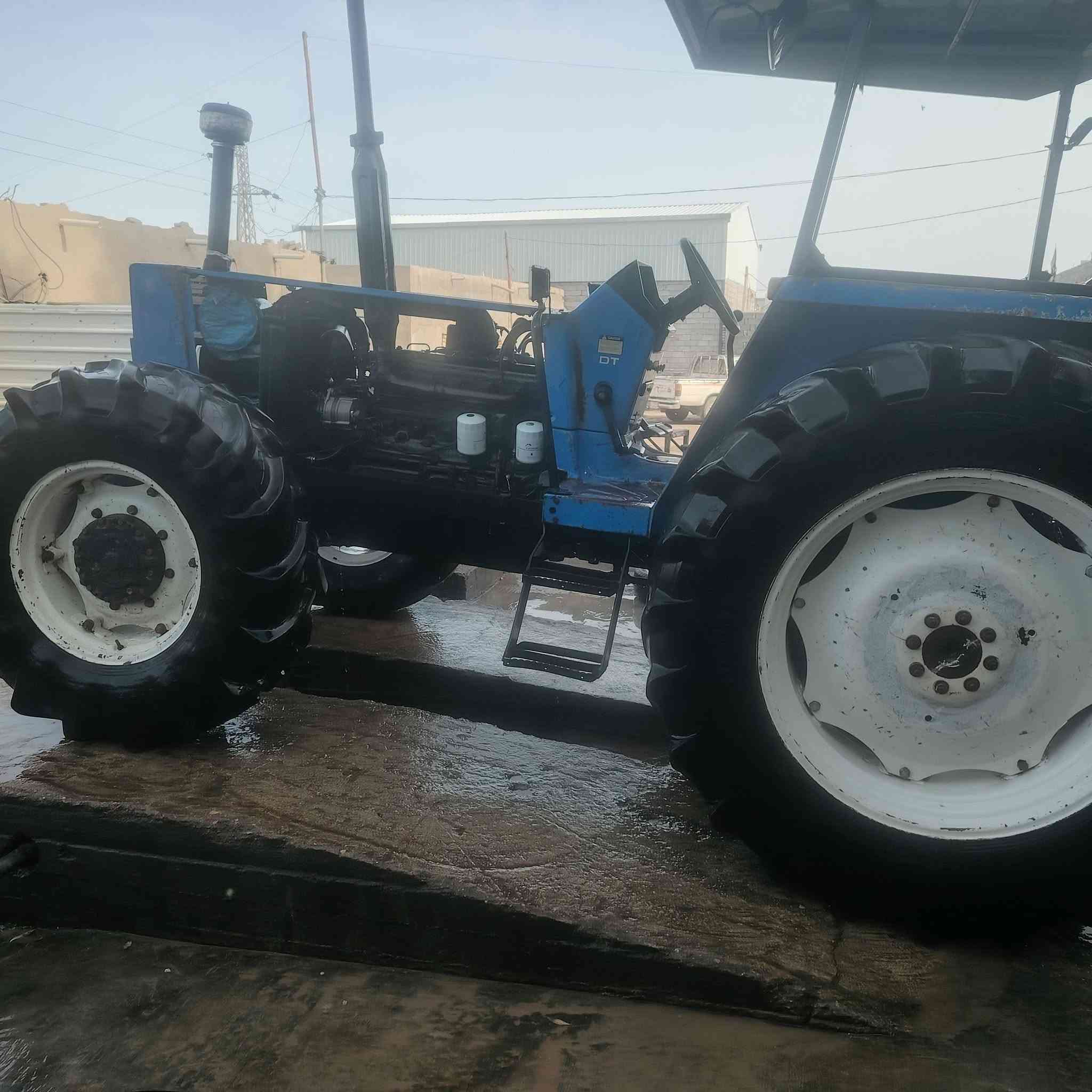 فيات البيع مديل ٢٠٠٤ وراه فدان حجم ١٢   ***********  $***********
