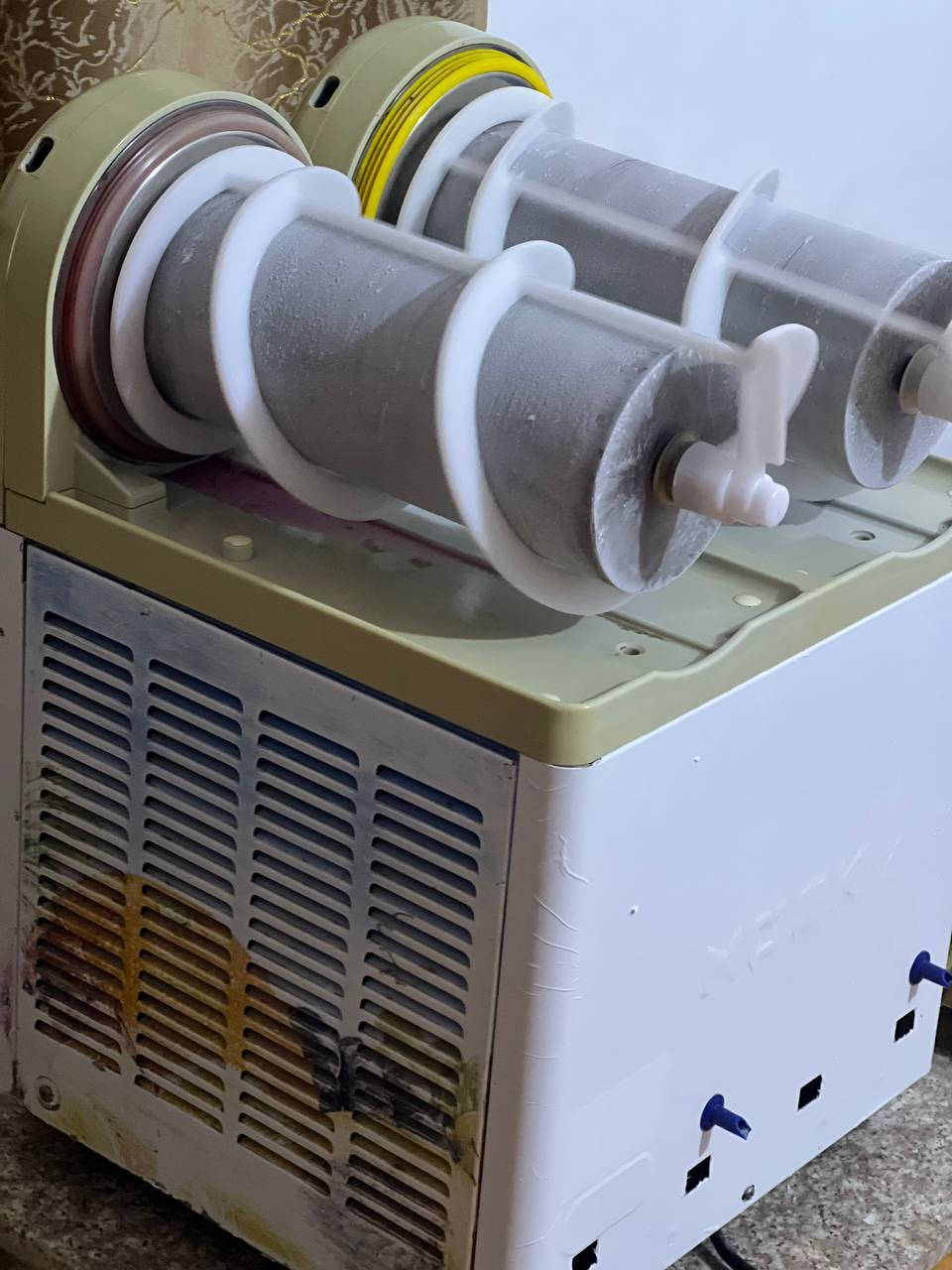 السلام عليكم   ...
متوفر مكائن ازبري #للبيع ثنائية عدد (٢) وثلاثية عدد (٢) وحسب الصور الفحص ادناه
. 
اني رجال دكتور ما اعرف لا نوعيتهن ولا تفاصيلهن اخذتهن العام عندي موكب بالاربعينية على طريق الزوار وما مشغلهن بس فاحصهن لان كهرباء كانت ماكو فعارضهن للبيع اريد اخذ بمكانهن مولدة للموكب
. 
***********
***********
. 
اتصل وتدلل بخصوص سعرهن بس لا اتكلي تفاصيلهن اللي اعرفه كتبته لان اني دكتور مو شغلتي فما اعرف شنو نوعيتهن او شغلهن موجودات بمخزن الموكب في كربلاء
. 
#العنوان_كربلاء_المقدسة
