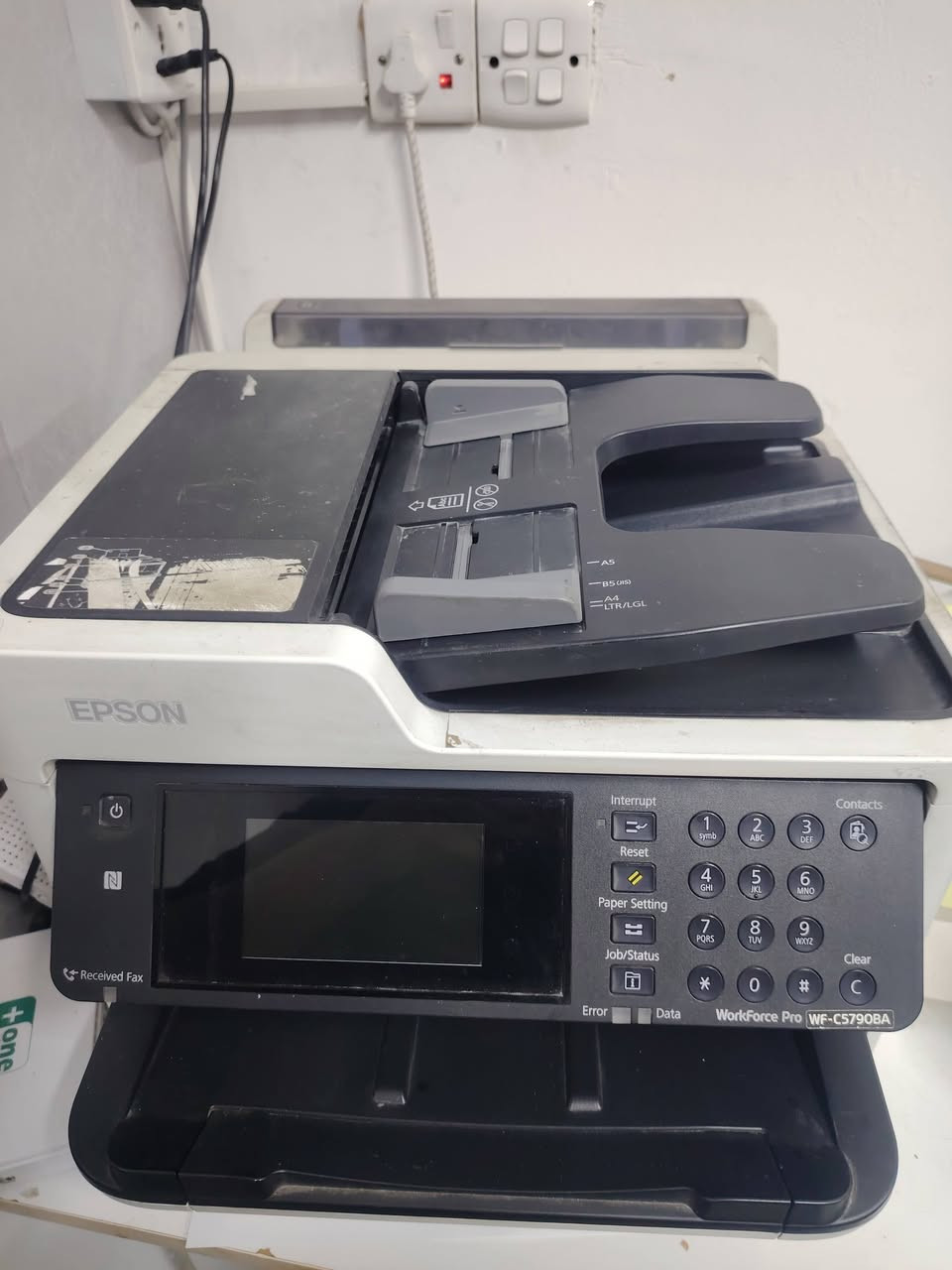 طابعة epson (WF-C5790BA )
طباعة  وجهين تلقائي ملون
سعر (250)
***********
