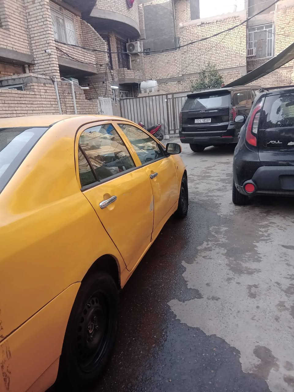 السلام عليكم بي واي دي للبيع موديل 2011 بيها فقط ضربة باب السائق ضربة بسيطة موضح بالصورة مكينة نضيفة السعر 40 ورقة للاستفسار الاتصال على الرقم ***********
