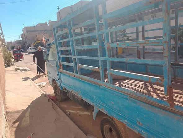 بنكو 1994 محرك وكير وحداديه. وكسن وتخم تاير نضيفات 
السنويه مجدده. رقم شاصي ممسوح. السياره. بأسمي. سعره 35 وبيه مجال قليل. ***********
***********
