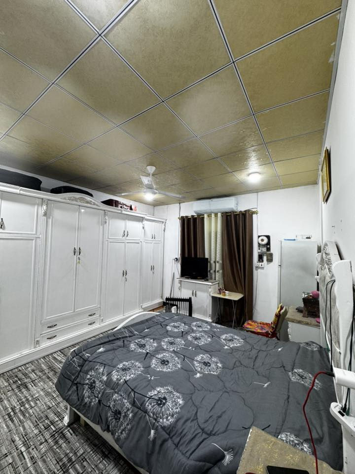 السلام عليكم
بيت في ابي الخصيب مهيجران داخل فرع حسينية دااود العاشور 
مساعة البيت 200m
نوع العقار طابو صرف سند 25 
يحتوي البيت على 
ثلاث غرف نوم 
استقبال 5*6
مطبخ 4*4
صاله 3*12
صحيات داخلي وخارجي 
ويحتوي على طارمه 
وممر خلفي 
سعر البيت 160 مليون وقابل للتفاوض

‭0770 324 6359‬
