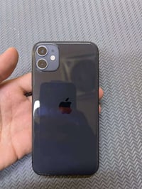 ايفون ١١ ذاكره ٦٤ الجهاز مبدل شاشه اصليه وبطاريه اصليه الباقي شرط دبل ...