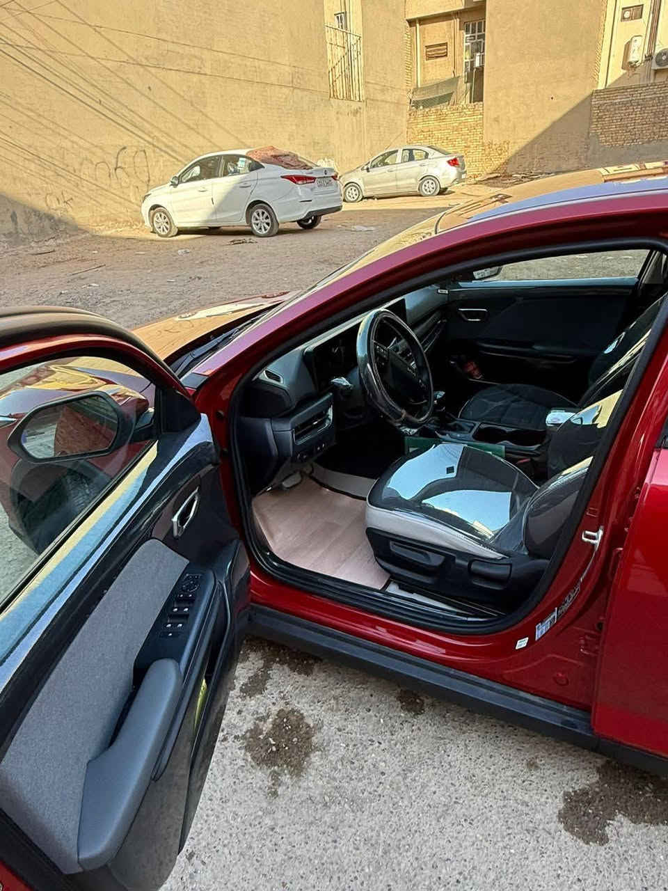 السلام عليكم 
كي فور موديل 25 وارد أمريكي 
حادثها جاملغ أيمن وقبق جنطه 
بدون ايرباك 
المسافة المقطوعه 8000 مايل
تبديله دهن وحده فقط 
مرقم بغداد باسمي 
مواصفات  معروفه
 بصمه ابواب
بصمه تشغيل 
تشغيل عن بعد 
اشاره ترحيب 
لد برتقالي نهاري 
شاشه متصله 
قياده ذاتيه 
مثبت سرعه 
مكينه 2000 تنفس طبيعي 
كير 8 نمر 

رادارات محيطيه 
وباقي المواصفات معروفه 
مكاني بغداد***********
