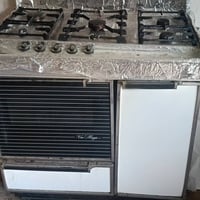 طباخ • نضيف حيل • شغال