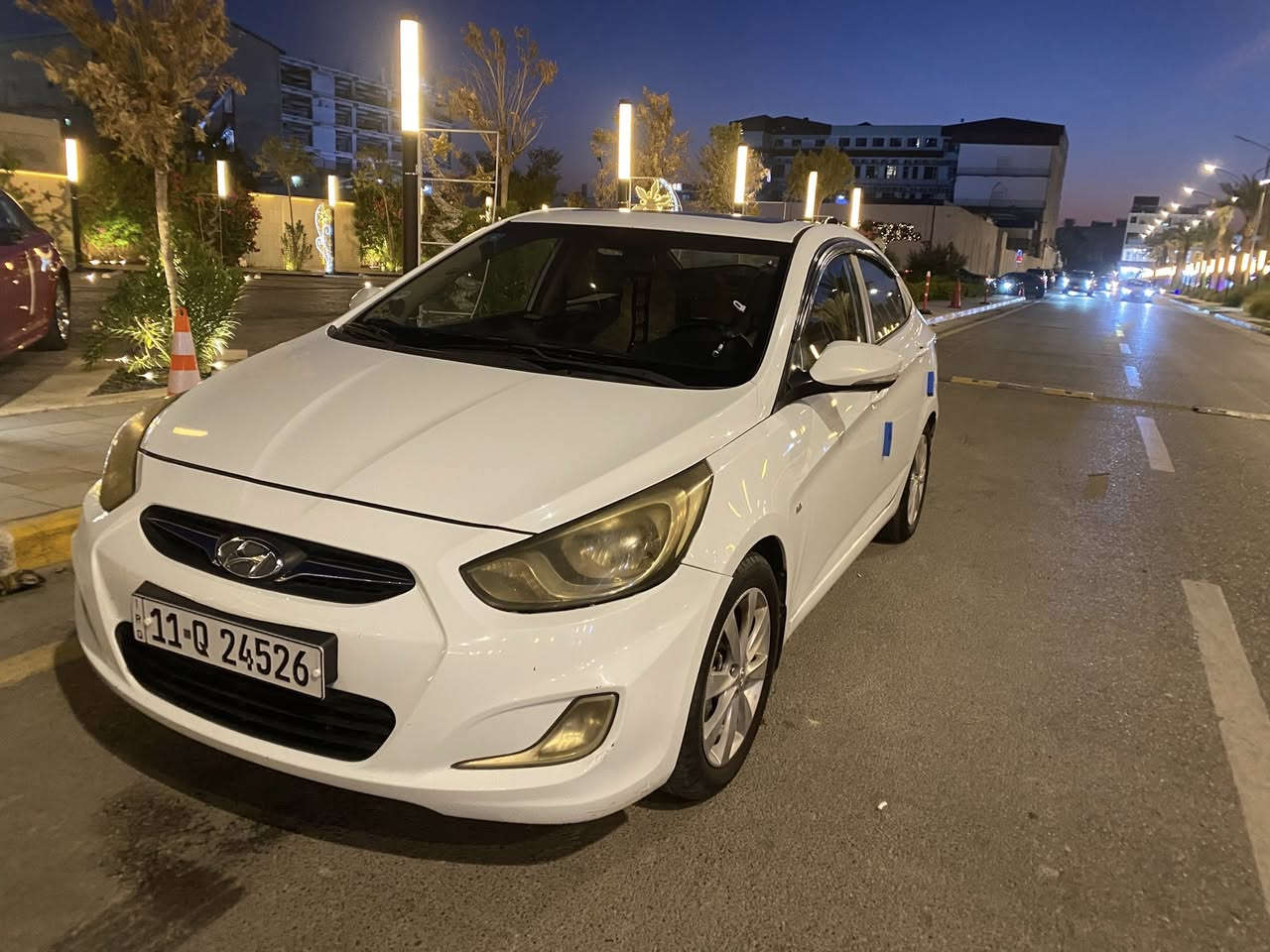 سلام عليكم
سياره للبيع اكسنت 2011 بلو 
 رقم بغداد دولي باسمي السياره تحويل ثاني يوم 
محرك 1600 مكفوله 
تبريد ثلج ثلج 
تخم تايرات جديد 
باتري جديد 
دواخل نظيفه 
بدون حادث بيها طخات بسيطه متاثر 
شاشه بلاديه 
تحكمات ستيرن 
فتحة سقف
كير اوتوماتيك 
السياره ما بيها اي نقص
المكان بغداد اليرموك او القادسيه 
السعر 105 وبي مجال
للتواصل ***********
***********
