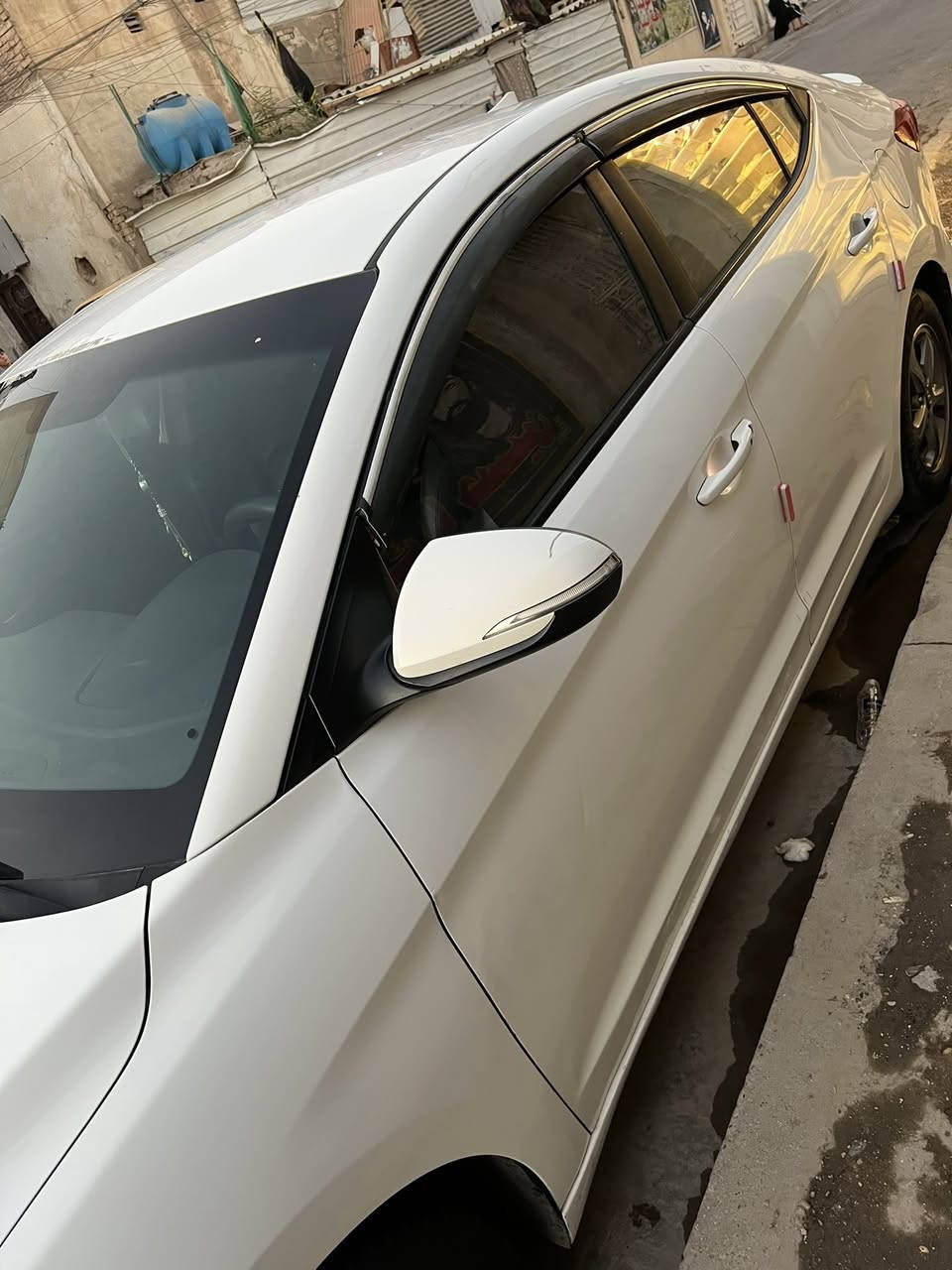 السلام عليكم 
الانترا افانتي ٢٠١٧ وارد خليجي مابيهه اي ضربه  فول مواصفات عدا فتحه 
سياره بيهه صبغ بابتين وجاملغ رش فقط بدون اي حادث 
السعر ١١٥  
عنوان الزعفرانيه 
***********
