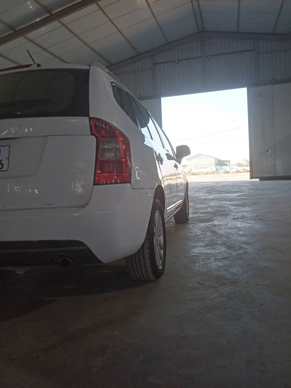 السلام عليكم كيا كارينز ٢٠١٢ خليجي فول مواصفات رقم بغداد الجديد محرك جديد ومكفول كير صدر تبريد مكفول سوسونار موجود ويه الصور جاهزه بدون اي نقص السعر ١٢٠$ مكاني بغداد الراشديه للاستفسار ***********
