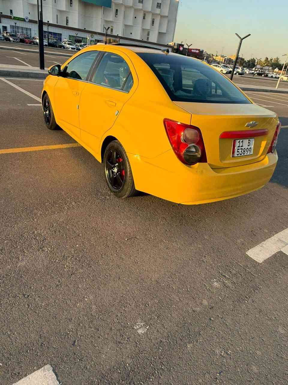 السلام عليكم (شوفرليت)سونك وارد امريكي(2014) محرك (1800) المرغوب كير اوتماتيك رقم نكليزي تحويل ثاني يوم رقم جديد وهزه جديده ومصفره بحث وهيئه وغرمات  السياره كير ومحرك  وكهرباء خير من الله بدون نقص  صدر امامي خلفي جديد تخم تاير جديد باتري جديد شاشه بلاديه تحكمات ستيرن السياره بوجك الشارع سعرها (67)وبيها مجال بسيط التصال (***********)
(***********) مكاني بغداد البصرة, العراق
