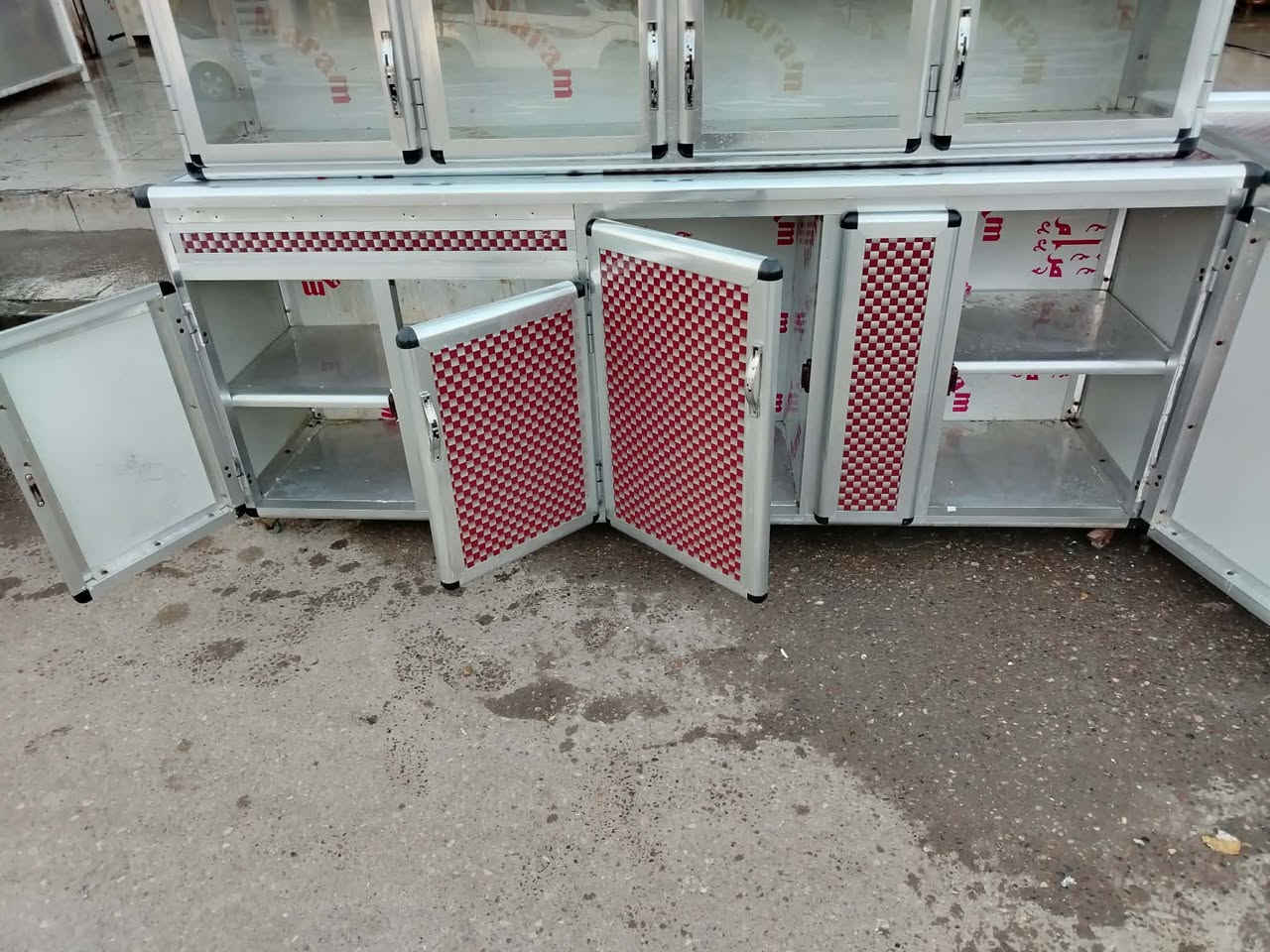 للبيع كونتر ارضى ٣قطع ارضي ملحق مترين ربع  نضيف شغل تقيل سنك  متر نص زويه  سعر ٢٩٥ بي مجال *********** اسيا *********** مكان موصل
