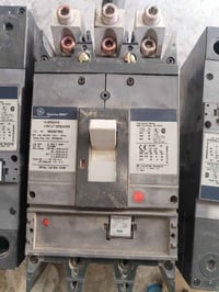 قاطع دورة • ٤٥٠ أمبير • جنرال الكتريك