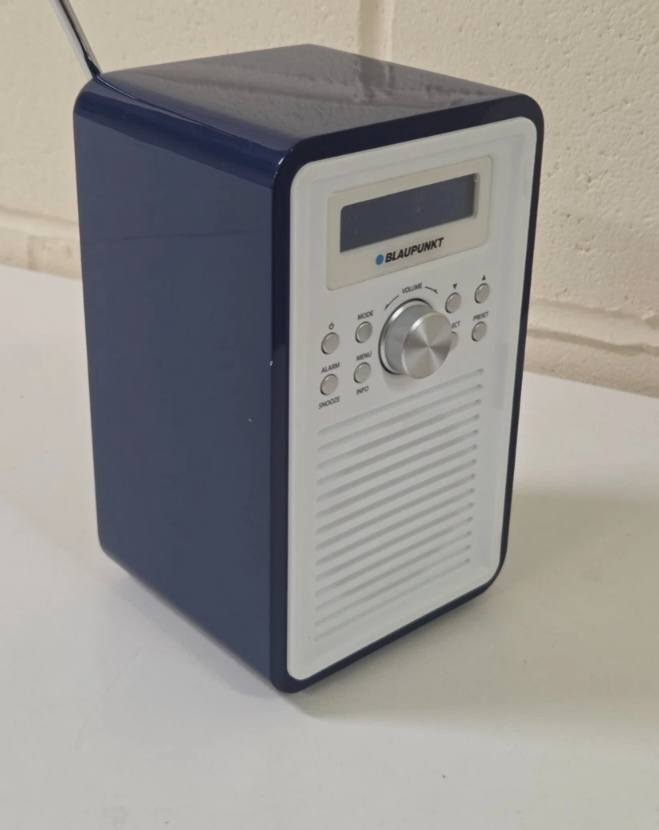 راديو ماركه بلافونكت BLAUPUNKT الجهاز باله جاي من بريطانيا نضيف جدا جدا
 السعر على الخاص


**إذا كنت صاحب هذا الإعلان وتريد حذفه لأي سبب، رجاءا أرسل رسالة إلى الدعم الفني**