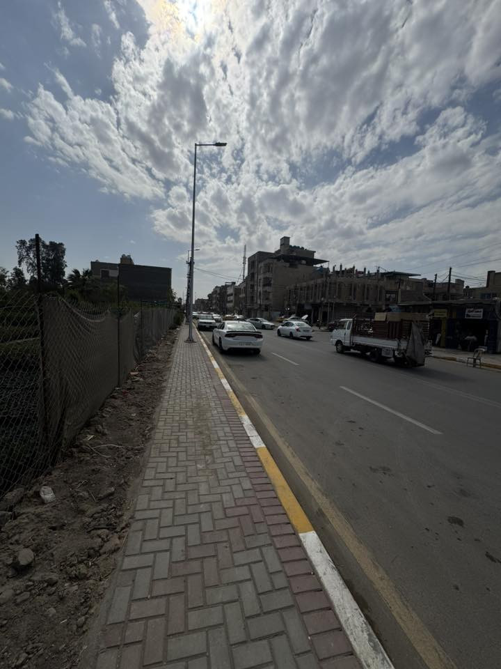 🏡 🏡 عقارتجاري للبيع ركن **بموقع مميز جدآ
سبع ابكار - على الشارع العام 
المساحة ١٥٠ متر واقع حال اكبر مساحة
طابو - ملك صرف تجاري 
واجهة ٣٣ متر نزال ٧متر
مثلثه لابيها ورثه ولا سر قفليه بسم شخص واحد تحويل مباشر بطابو الاعظميه كلها وجه على الشارع الرئيسي مصفره من الضريبه والرسم لحد سنه ٢٠٢٣ متكونه من طابقين من ١١ محل وشقتين قديمه مؤجره كانت وصل واردها الى ٣ مليون حاليأ العقار جاهز للبيع ومفرغة من المستأجرين
السعر ٩٠٠ مليون وبي مجال 

واتس اب ***********
واتس اب 0772 854 8077 

#صليخ #الاعظميه #الاعظميه_شارع_الضباط_مول_هابي_هاوس_الطابق_الثاني_ازياء_aski_fashion #العراق #بغداد #بيع #عقارات #اراضي
