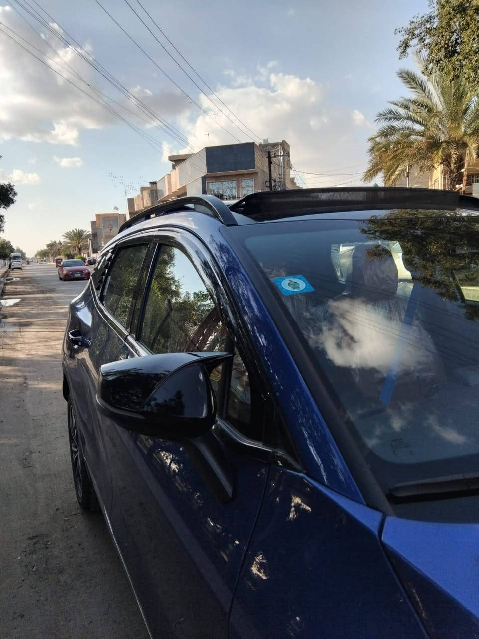 السلام عليكم اخوان 
( فقط مراوس) 
جيب جارجر أوباما اي سيارة أمريكية 
🚗 للبيع كيا سبورتج 2023 لارج 
محرك 2.5 لتر (4 سلندر)
قوة 187 حصان
قير أوتوماتيك 8 سرعات
شاشة مزدوجة كبيرة (عداد + وسطية)
Apple CarPlay + Android Auto
تشغيل بصمة + دخول ذكي
مقاعد جلد 
فتحة سقف بانوراما
كاميرات + حساسات
نظام مانع اصطدام + تحذير مسار
وبعد بيهة هواي مواصفات ما مذكورة
حادث كما موضح بل منشور
سيارة نظيفة جدا
للاستفسار ***********
عندك مراوس دز عل واتساب مال ثاذة الرقم أو اتصل ما متواجد عل فيس بوك 
مكاني بغداد الأمين الثانية
