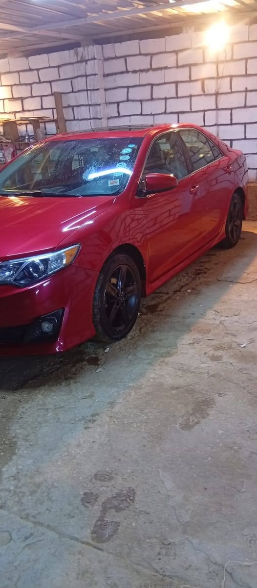 تيوتا كامري 2012 سيارة رقم شمالي ضرره چاملغ امامي فقط ومبدل ابلاد گير محرك خير من الله .
#السعر125 .مكان السيارة .الانبار .حديثة..            رقم صاحبه… ***********
