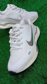 👟باله درجه اولى 💯  حذاء نظافته فول  قياس 40 طول القدم 25,سنتم  يوجد تو...