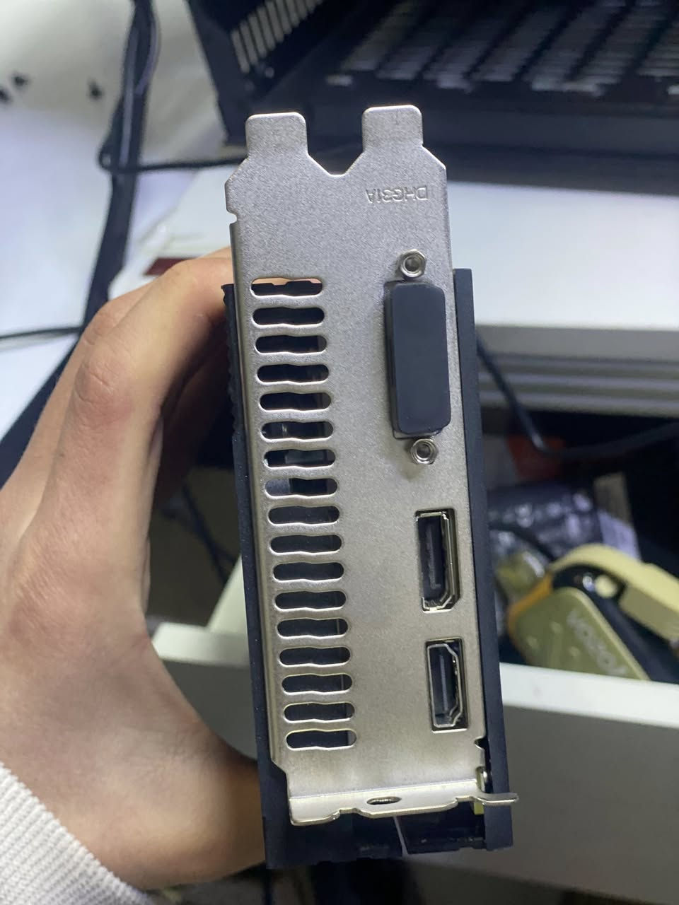 كرت rx 5700xt من اشغله وانزل التعريف يقره يمي rx470 بس شغال طبيعي وفحصته فير مارك والعاب اني ابيعه ك470 
اليخدمه سعره 80الف


**إذا كنت صاحب هذا الإعلان وتريد حذفه لأي سبب، رجاءا أرسل رسالة إلى الدعم الفني**