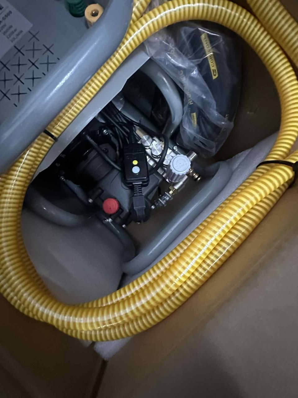 السلام عليكم
Corleone G500 2600w 120bar 
كورليون G500 جديدة غير مستعملة 
التواصل خاص


**إذا كنت صاحب هذا الإعلان وتريد حذفه لأي سبب، رجاءا أرسل رسالة إلى الدعم الفني**
