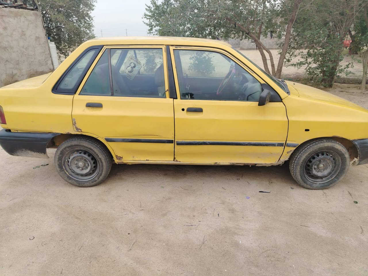 سايبه للبيع موديل 2012.  سياره جهازه محرك كير.  مصفره هيئة وغرامات   رقم كربلاء انكليزي.  مكان طريق نجف كربلاء عامود 947. 30وبيه مجال.  استفسار. ***********. ***********.
