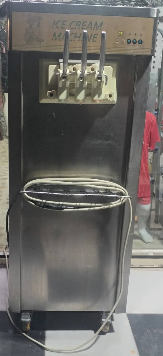 السلام عليكم مكينه موطه شغاله للبيع بل شرط انطيه سعره900وبي مجال ***********
