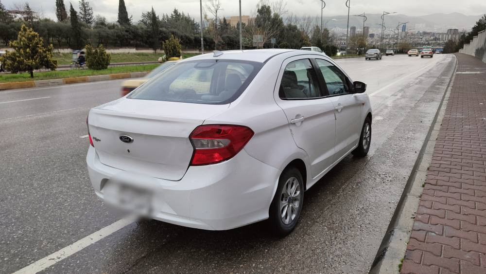 بە ناوی خوای  گەورە  فۆرد فیگۆ  مۆدیل  2017  گیڕ مەکینە  بەشەرت   تەڀەی  گیڕ بەشرت  تەقەورەقە   بەشەرت   زۆر تازە  ماوتەوە   دینار  مەسرفی  نییە  تەبریت  ساردو گەرم  سعر 87 گەڵا    دوو ڀارچە بۆیاخ   بی دعم   سیارەکە زۆر  بنزین کەم ئەخوات بی مسرفە  *********** السليمانية, العراق
