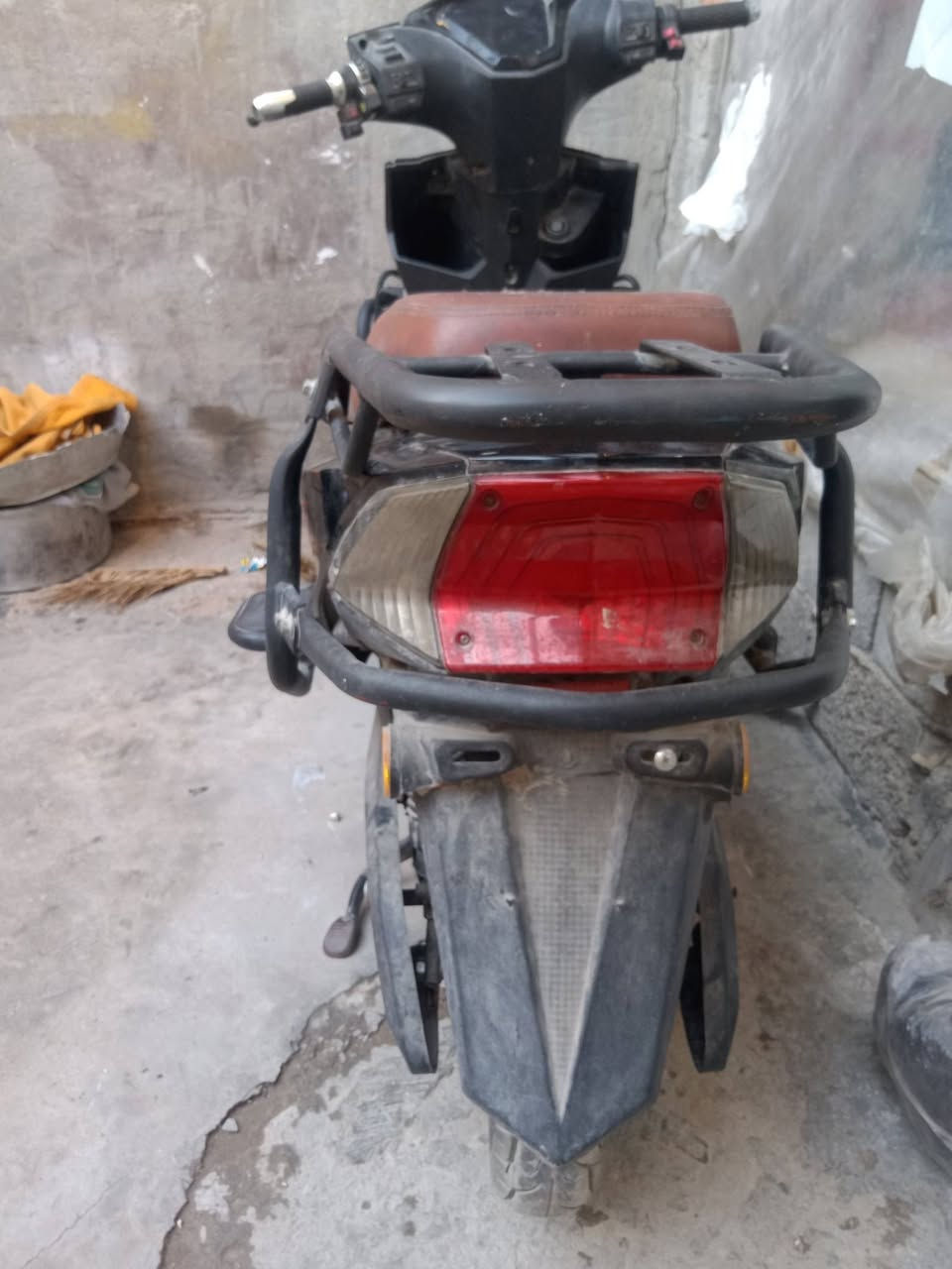 سلام عليكم دراجه شحن للبيع
دراجه نضيفه ما بيها كسر بالكفرات سرعتها 70
تمشيك40كيلومتر الشحنه الوحده بطارياتها مبدلات جديد
الدراجه بعدها جديده موديل 24 سعرها 450 عنواني مدينه الصدر


**إذا كنت صاحب هذا الإعلان وتريد حذفه لأي سبب، رجاءا أرسل رسالة إلى الدعم الفني**