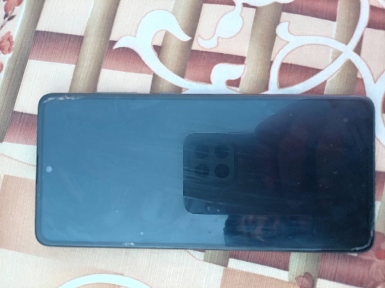 جهاز A71 فول نضافه سعره 120 غراضه كامله جهاز شرط اي خلل يرجع مامفتوح شاحنه اصليه وياا مكاني الجانب الايمن الاقتصاديين *********** موشراي لاتخابرني
