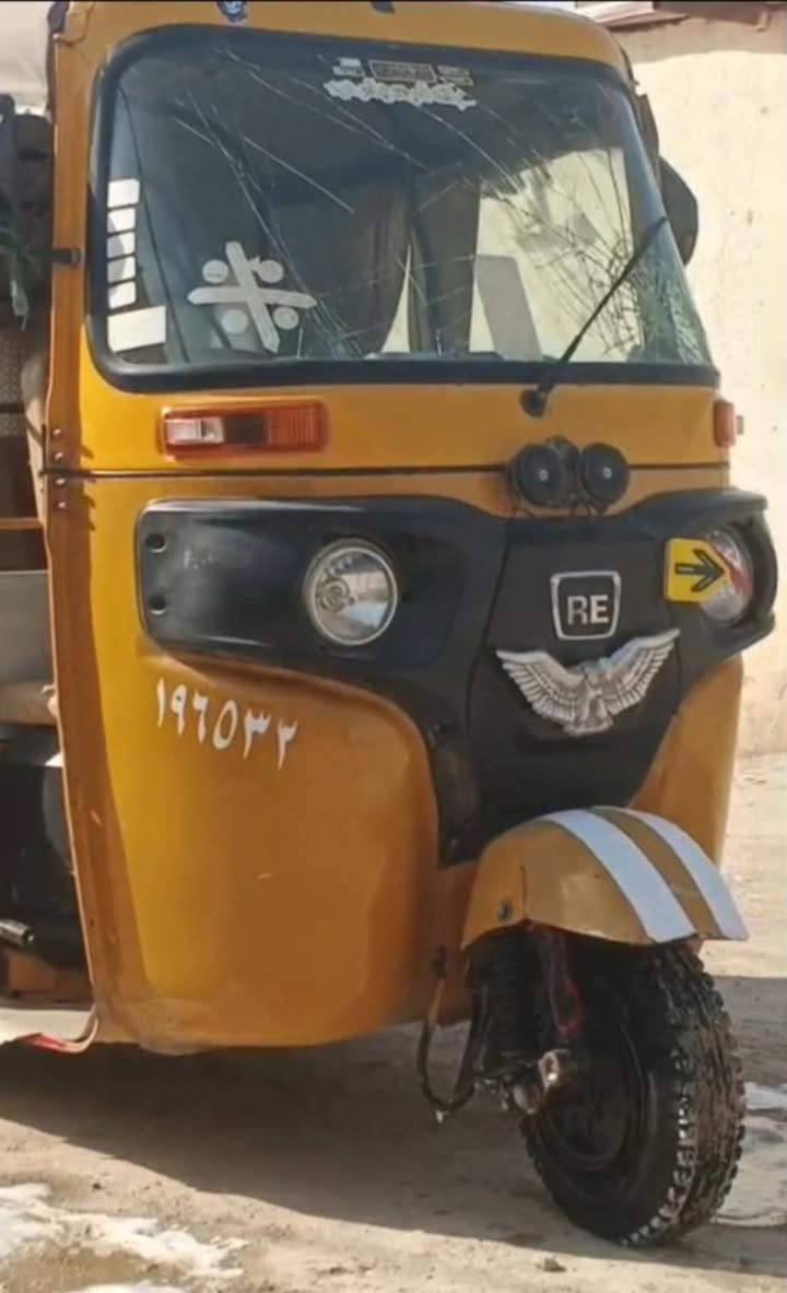 السلام عليكم تكتك 21 لونين بيها بارد ولغد ومحرك مبدل بوشة وبستم ولباقي كفاله6500 ***********
