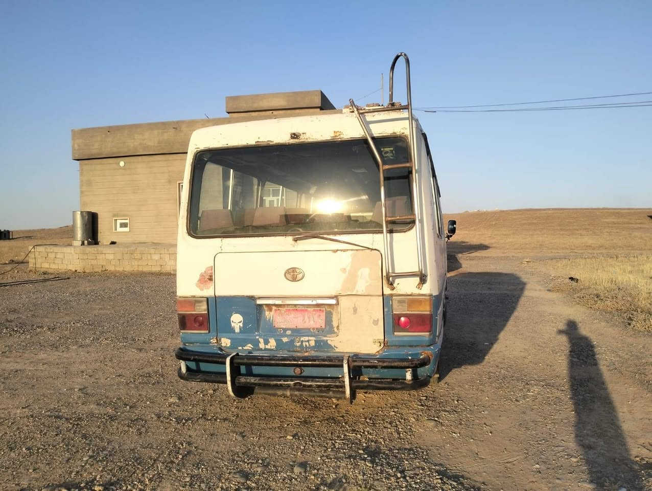 السلام عليكم 
كوستر للبيع جاهزه 82
محرك معمر قبل شهرين 
كير اكسل شرط 
السعر 6 ملايين وبيه مجال
***********
