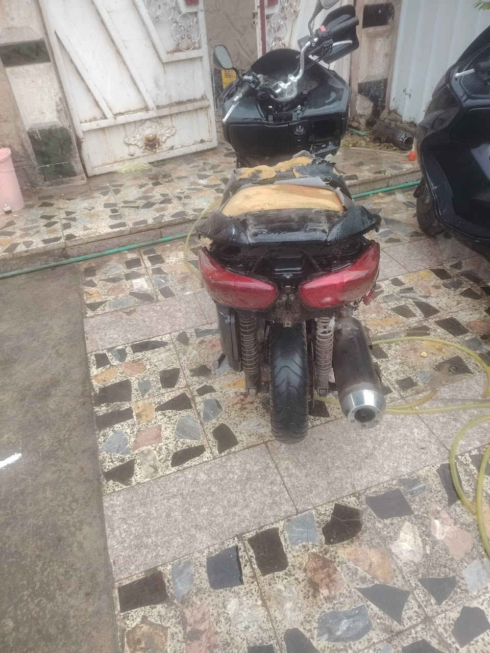 سلام عليكم من ارخص لدمن دراجة فورزة بصمة 0/8دراجة محرك كلش نضيف كهربيات شغالة لا تنقيص ولا تبخير شلعة. ومعدل سعر 400بيهة مجال حك جية مال جناي كهربيات شغالة ***********
