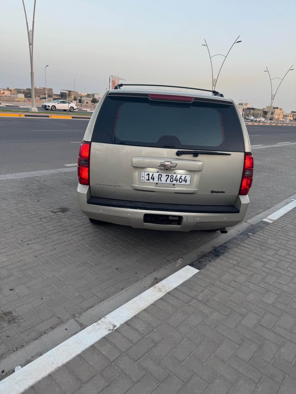 السلام وعليكم تاهو طويله فحل اصل سياره تسجيل جديد رقم بصره الانكليزي بسمنه ابد مامشتغله خط نهائين سياره جديده بكل معنا الكلمه للعلم سياره كويتيه يعني جليسيه اصل مصبوغه كلير بلكويت جماليه فقط بدون حادث مجرد كلير سعرهه ٢٦٥ ورقه وبيهه مجال ماشيه ١١٢ الف كيلو متر مكانهه البصره القبله حي المهندسين *********** البصرة, العراق
