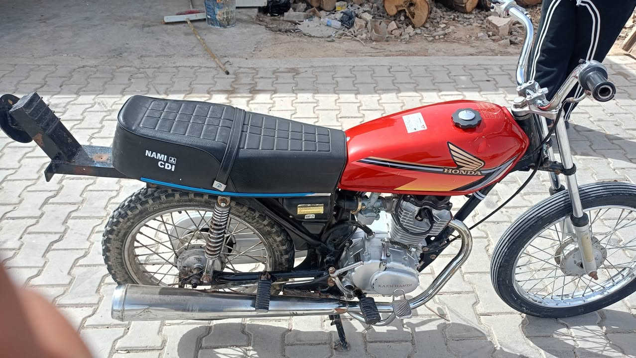 سلام عليكم دراجه رشه صلي البيع مديل 21مكفوله المكينه وشاصي مكاني كوت الكريميه *********** هاذه رقم الهاتف
